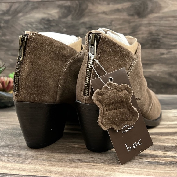 NIB BOC Born Settle Taupe Suede Ruched Ankle Bootie 9M 40.5 - Picture 7 of 12